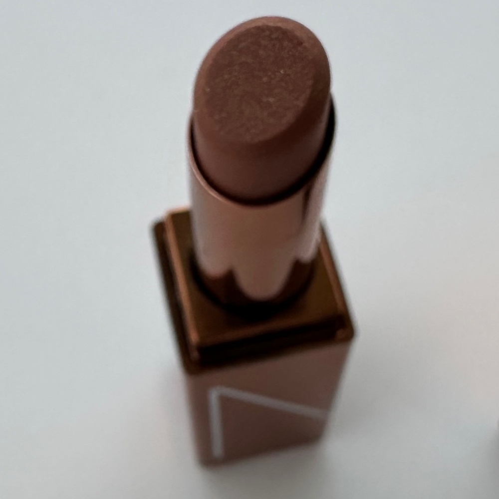 Mini NARS Afterglow Lip Balm in Laguna - Picture 7 of 9